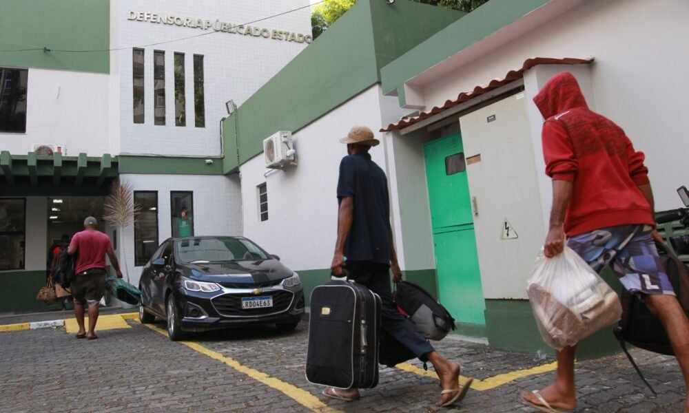 em Salvador, para acolher os trabalhadores baianos que foram resgatados de situação análoga à escravidão no Rio Grande do