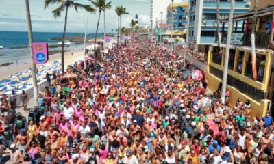 dias oficiais. Em 2023, a festa foi comandada pelo cantor Bell Marques, que levou a multidão ao delírio com seus grandes sucessos.