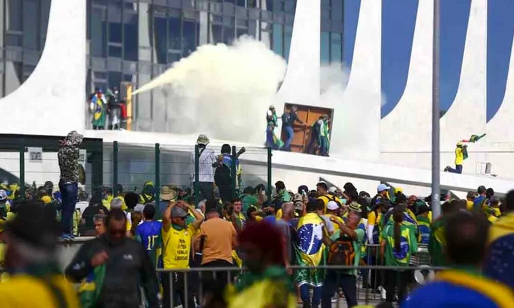 O Supremo Tribunal Federal (STF) começa a julgar hoje (13) os primeiros réus acusados de participação nos atos golpistas de 8 de janeiro. A s