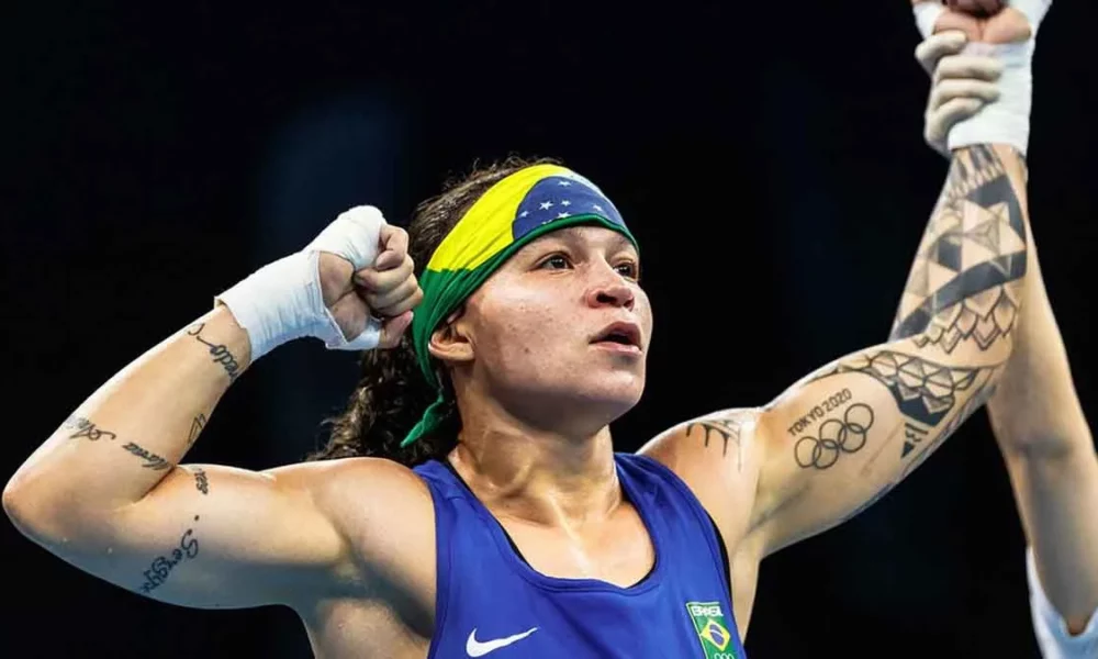 Os atletas Bia Ferreira e Keno Marley somaram mais dois ouros para o Brasil neste domingo (26). Com isso, o boxe nacional alcançou sua melhor