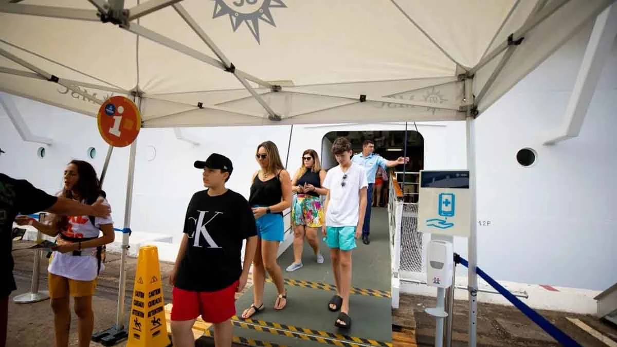 Durante o Carnaval, Salvador está recebendo quatro navios de cruzeiro, com mais de 17,5 mil turistas. Na segunda-feira (20), atracou o MSC Se