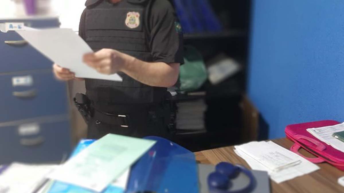 A Polícia Federal deflagrou na manhã desta quinta-feira (16), a operação Cyber Impetum, com a execução de 13 mandados de