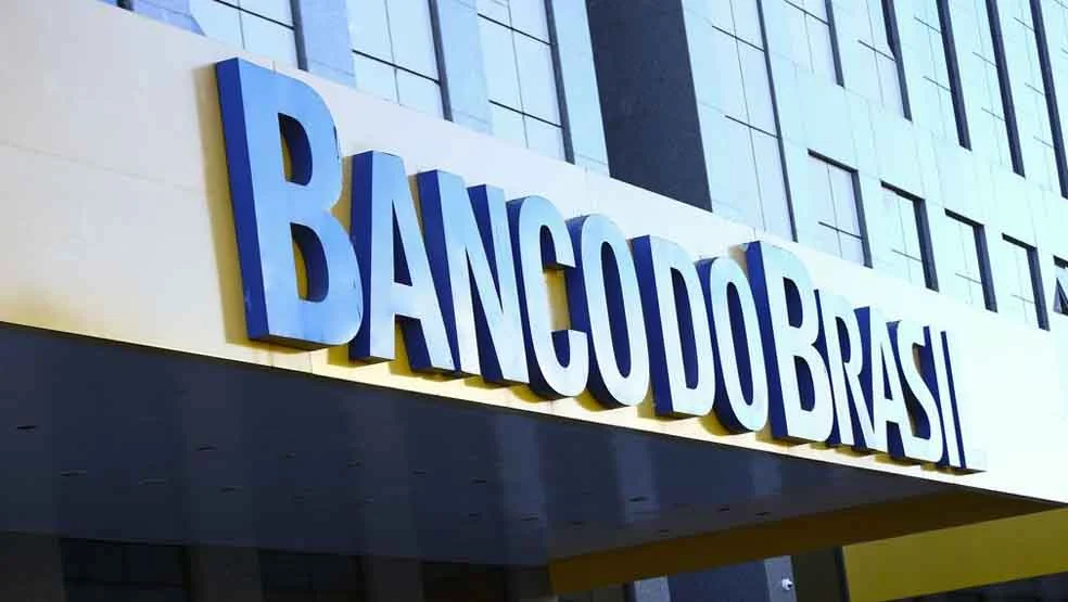 Usuários do aplicativo do Banco do Brasil (BB) relataram estar enfrentando problemas para entrar na plataforma da instituição desde o fim da manhã. Entre os problemas estão dificuldade para fazer login, biometria foi desativada, e o acesso com senha parou de funcionar.