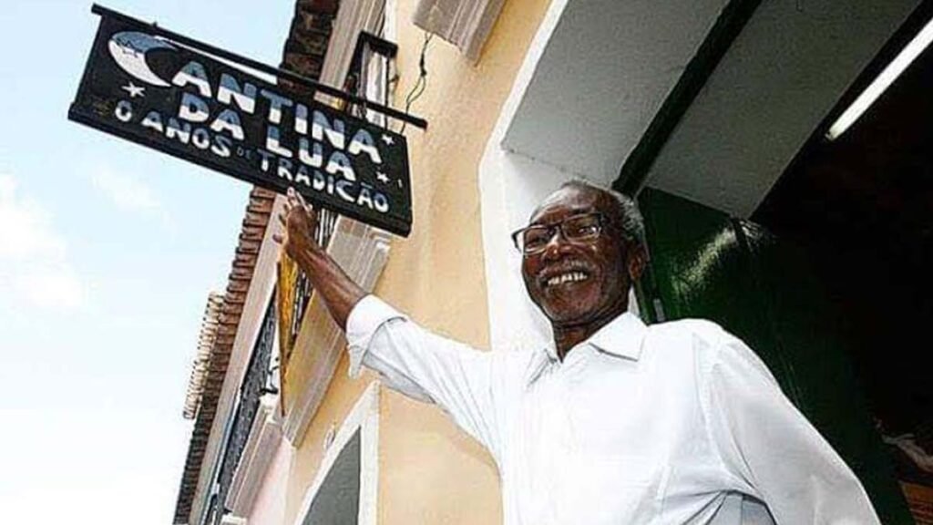 Clarindo Silva ganha nesta quinta-feira (16), show celebração pelos seus 81 anos. Se apresentam Toti Gira e Banda, Armandinho, Zéu