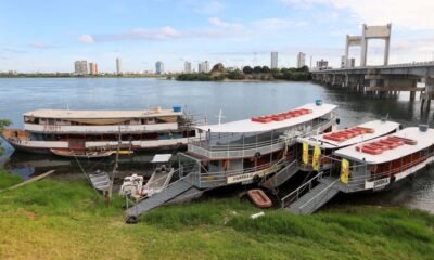 Em Juazeiro, região norte da Bahia, o governador Jerônimo Rodrigues, acompanhado pela secretária de Infraestrutura Hídrica e