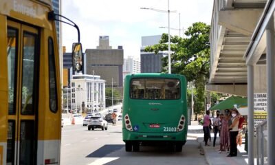 Desde a noite desta sexta-feira (10), as linhas de ônibus que passam pelo cruzamento das ruas Lucaia e Conselheiro Pedro