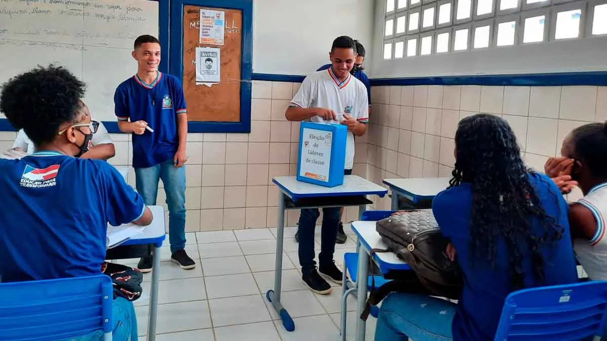 As escolas da rede estadual de ensino começam nesta segunda-feira (20), as eleições para líderes de classe e jovem ouvidor. As escolas e