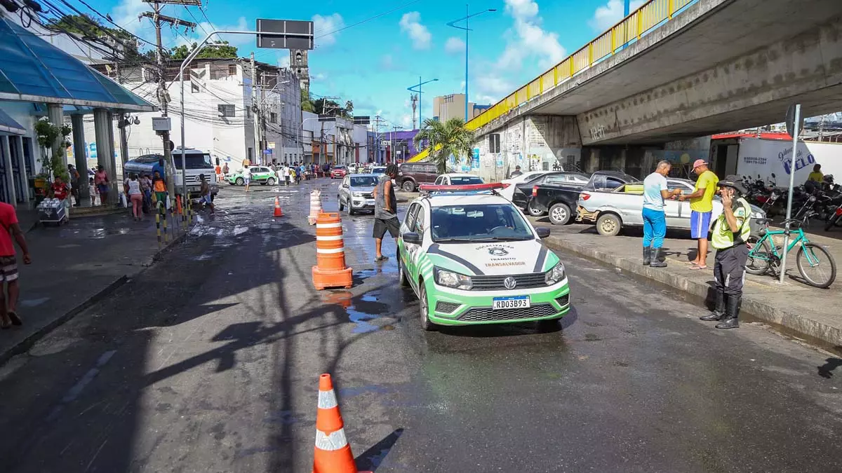 período da Semana Santa, desta segunda-feira (3) até o domingo (8), a Superintendência de Trânsito de Salvador (Transalvador)