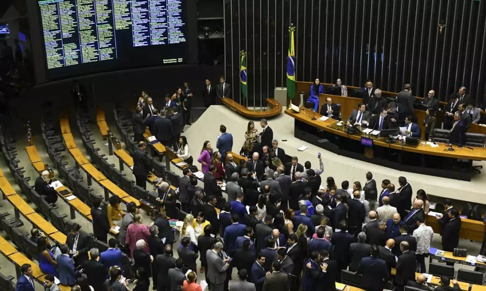 Rodrigo Pacheco, fez a leitura do requerimento de instalação da comissão parlamentar mista de inquérito (CPMI) para apurar