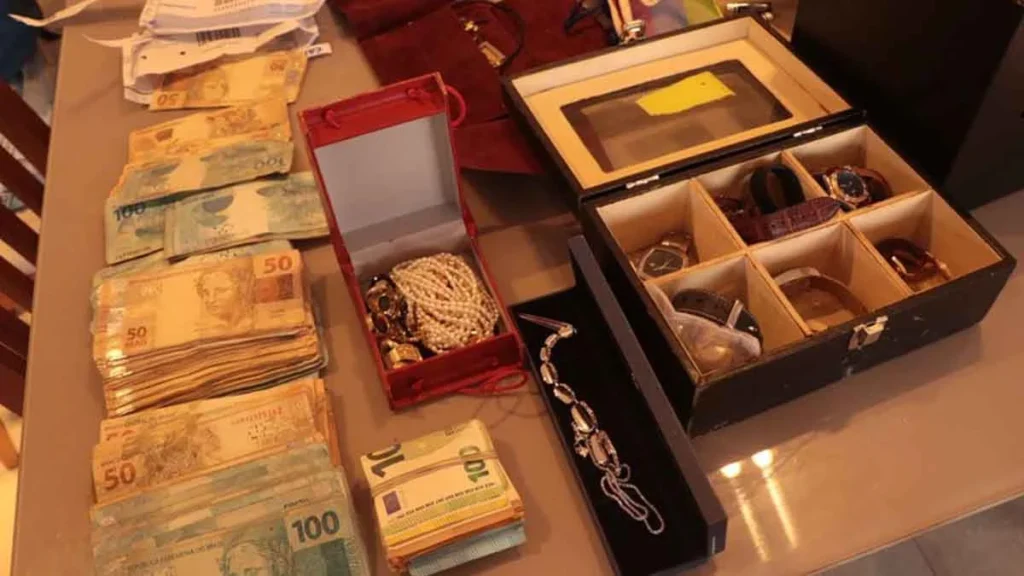 A Polícia Federal (PF) deflagrou, nesta quarta-feira (12), a operação Match Point, com o objetivo de desarticular organização criminosa espec