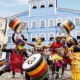 Maior grupo percussista da Bahia, o Olodum comemora nesta terça-feira (25), 44 anos, e celebrará a data com um show gratuito no Pelourinho,