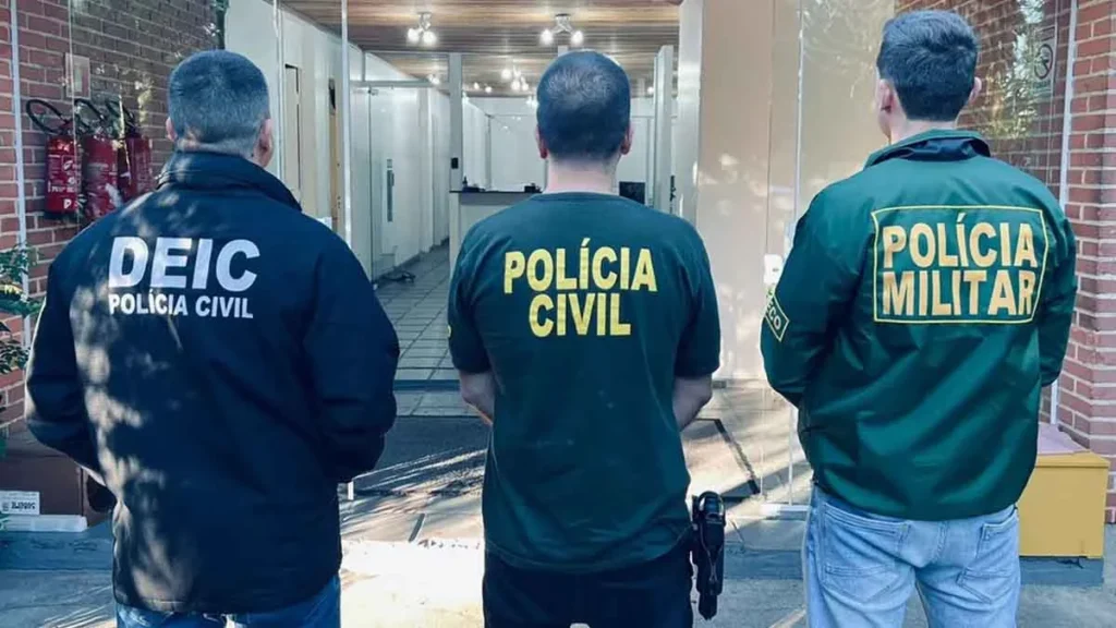 A Polícia Civil apreendeu nesta quarta—feira (19), 10 adolescentes por “ameaça de ataque às escolas”. A Operação Escola Segura, do Ministério