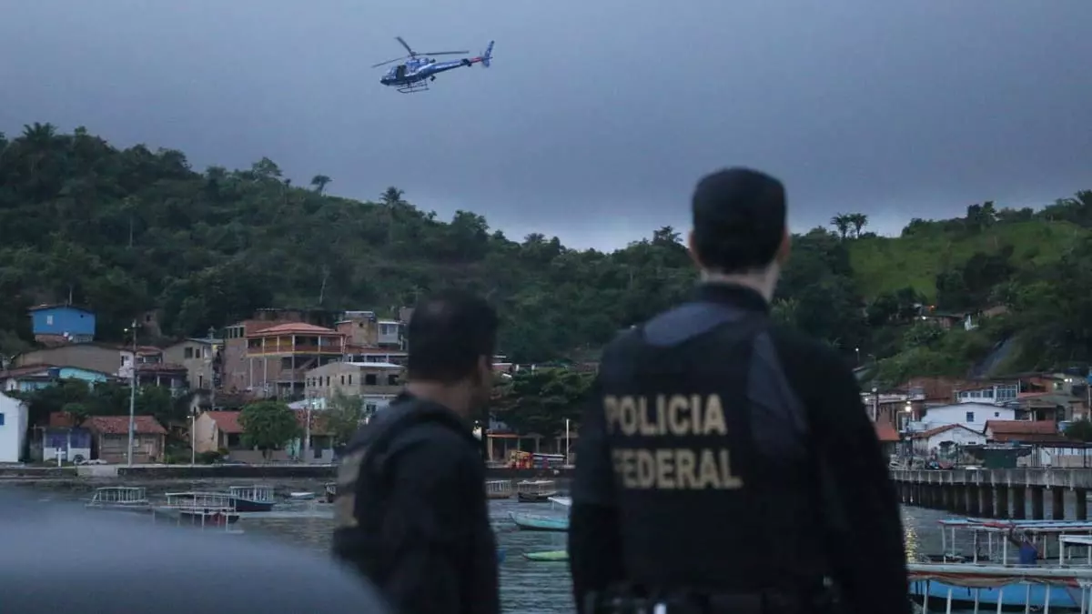 Marinha do Brasil para auxílio na logística de transporte dos policiais para cumprimento dos mandados judiciais na Ilha de Maré.