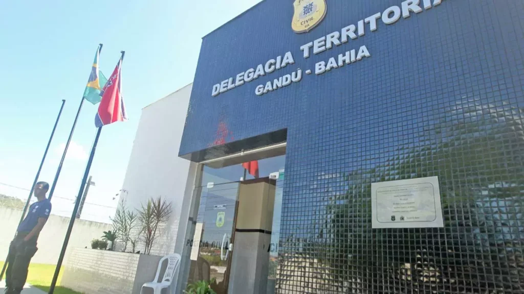 Em Gandu, município da região baixo sul da Bahia, o governador Jerônimo Rodrigues cumpriu agenda de inaugurações e autorizações
