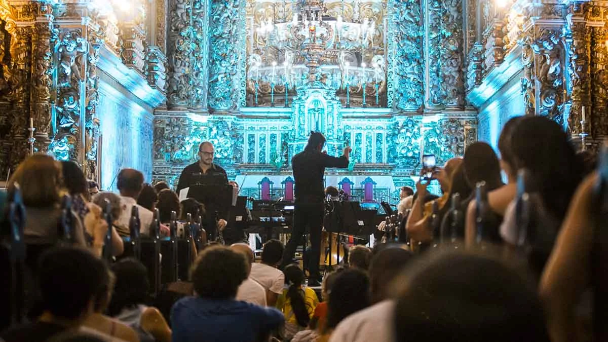A Orquestra Sinfônica da Bahia (OSBA) fará um concerto gratuito nesta quinta-feira (11), às 19h, no Museu de Arte Sacra da Universidade Feder