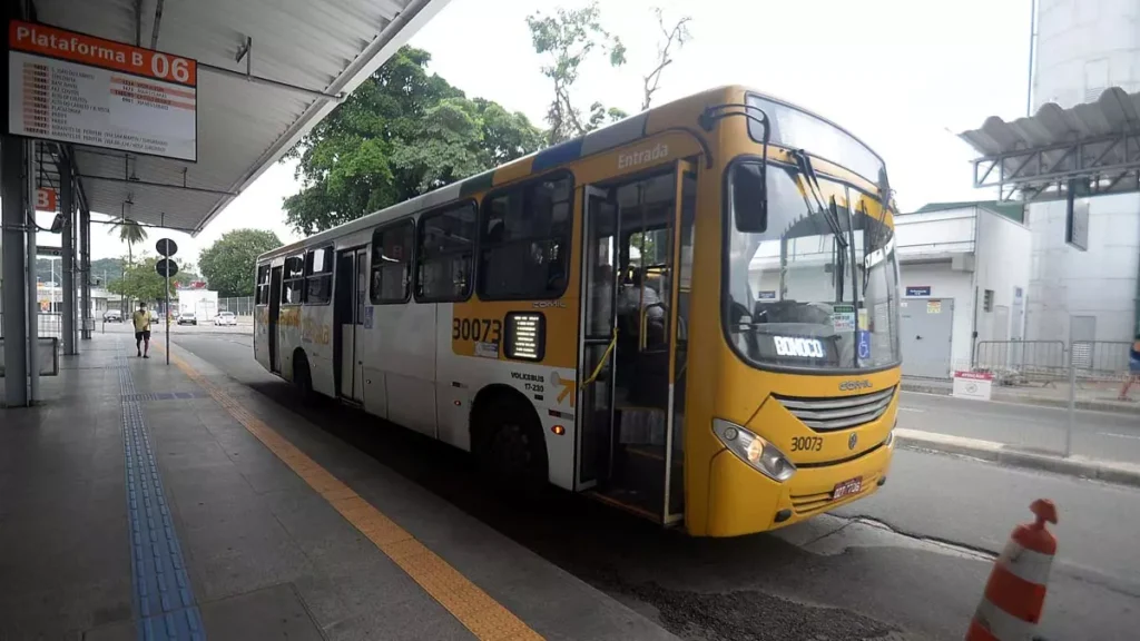 Rodoviários e empresários do sistema de transporte urbano de Salvador não chegaram a um consenso na reunião realizada