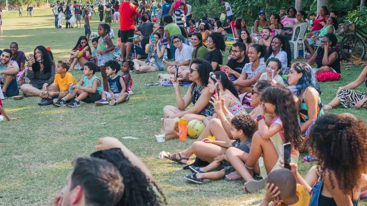 Em comemoração ao Dia das Mães, a edição da Feira Vegana vai promover uma roda de conversa sobre maternidade vegana com Juh Barreto. A progra