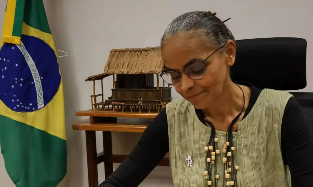 A ministra do Meio Ambiente e Mudança do Clima, Marina Silva, recebeu alta hospitalar nesta quarta-feira (10), por volta