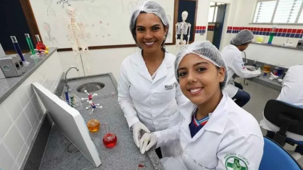 A Secretaria da Educação do Estado da Bahia (SEC) publicou, nesta terça (9), no Diário Oficial, o edital do concurso público para a seleção d