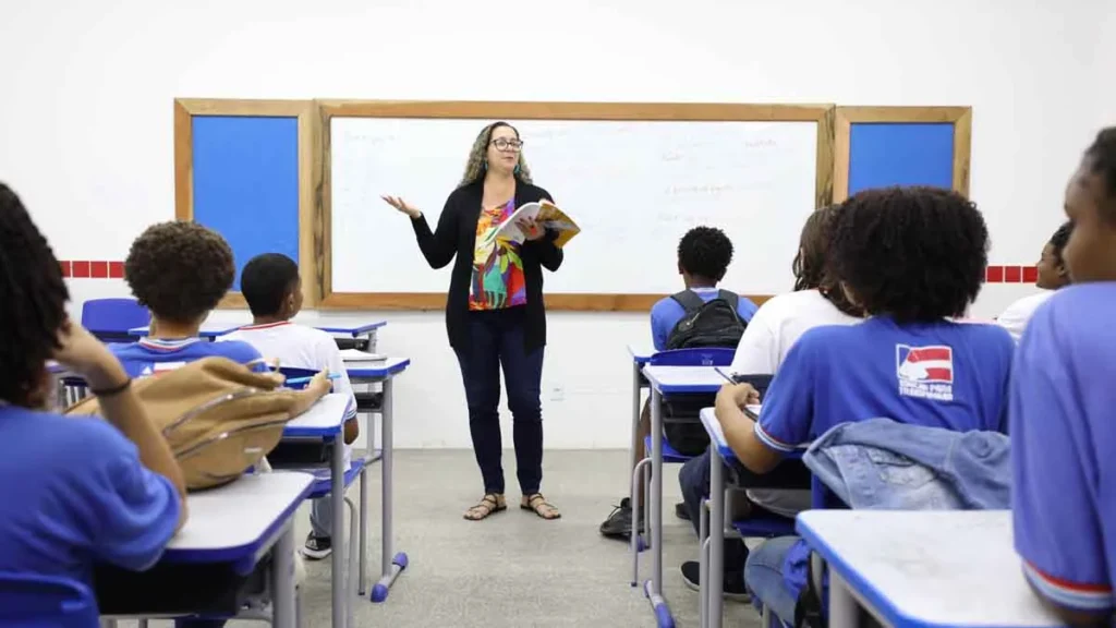 ta quarta-feira (13), no Diário Oficial do Estado (DOE), a convocação de mais 23 candidatos classificados na Seleção Pública para contratação