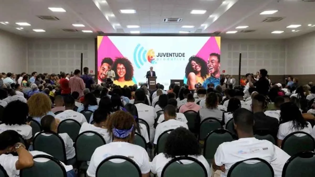 O governador Jerônimo Rodrigues lançou, na manhã desta quinta-feira (18), no Gran Hotel Stella Maris, o programa Juventude Produtiva, ação d