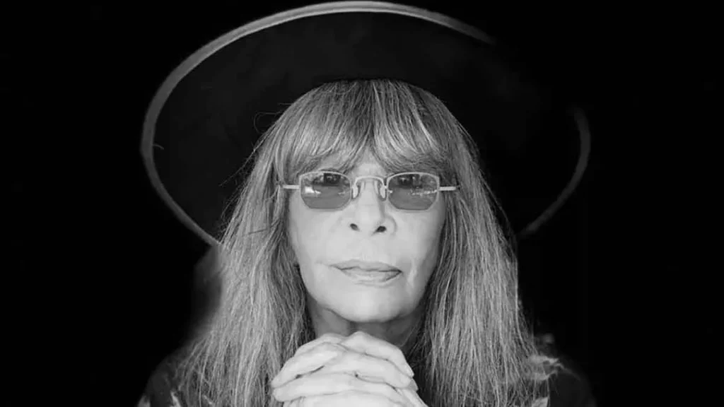 Morreu nesta segunda-feira (8), aos 75 anos, uma das maiores cantoras da música brasileira. Ela foi diagnosticada com câncer de pulmão em 2