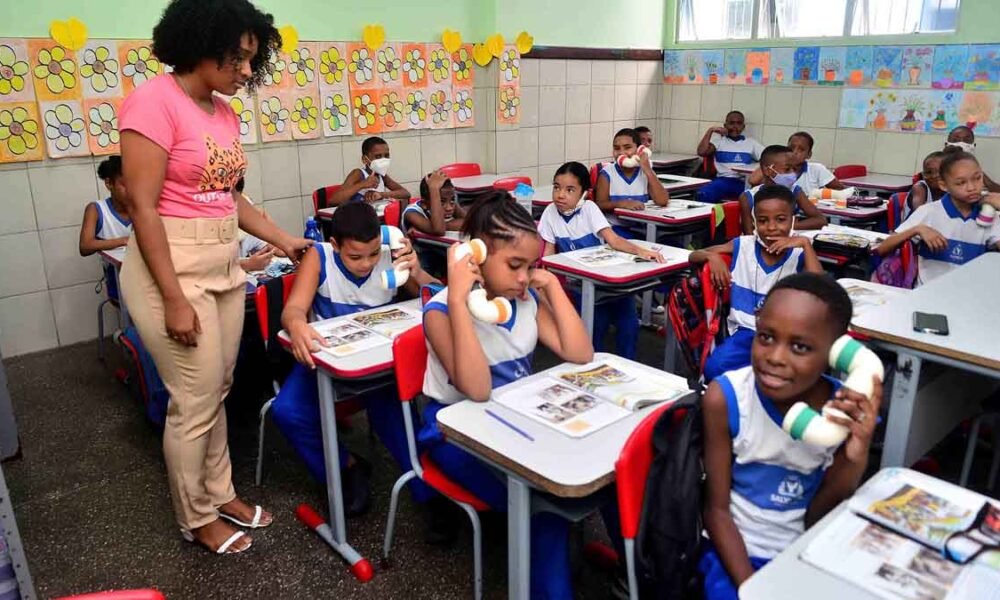 A Prefeitura de Salvador convoca mais 50 professores aprovados no concurso público nº 02/2019 para atuar nas unidades escolares municipais do