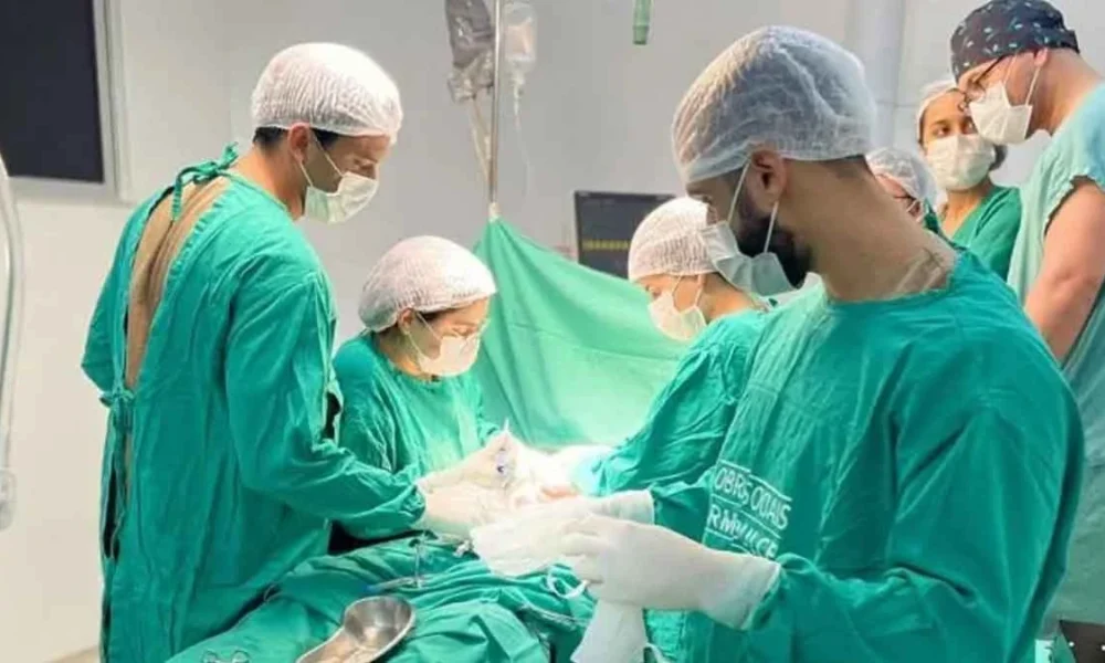 Já era noite quando a equipe da Central de Transplantes da Bahia chegou ao Hospital Regional de Juazeiro (HRJ), na última quinta-feira (29).