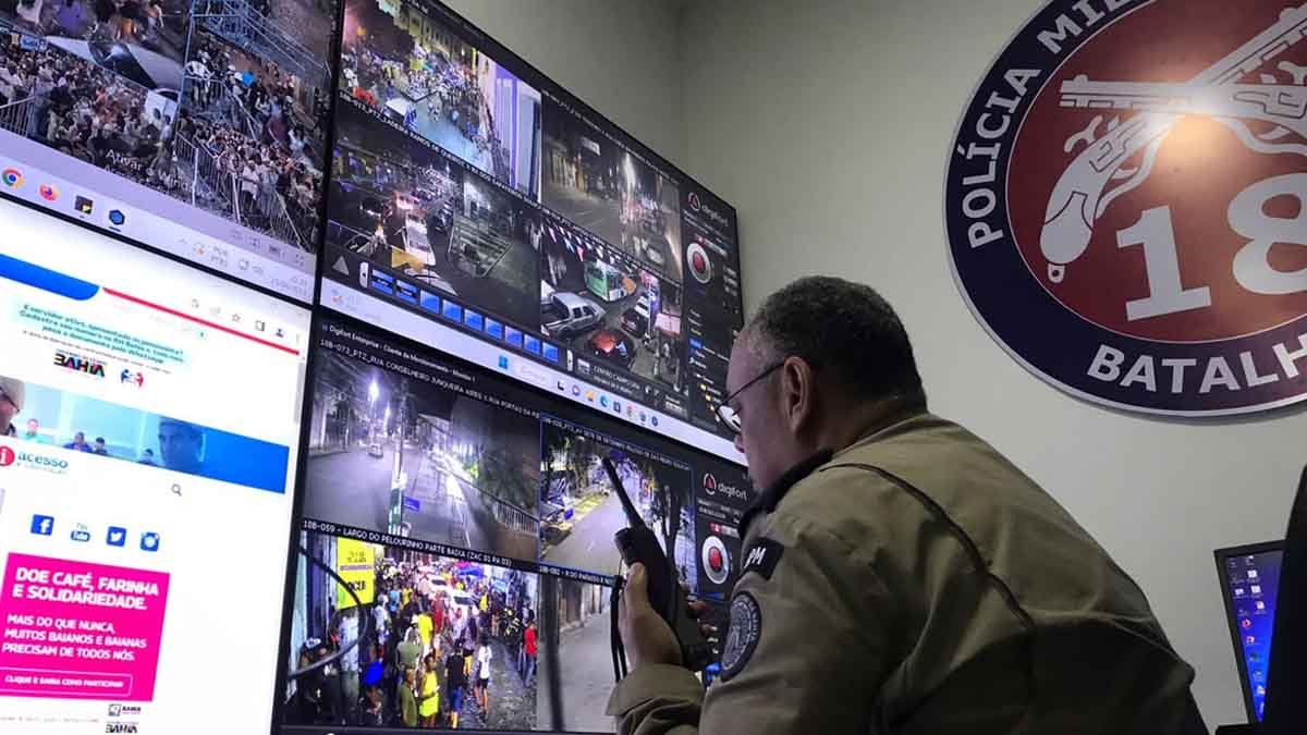 istema de Reconhecimento Facial da SSP. O criminoso teve a imagem captada no início da noite deste domingo (25), durante os festejos juninos.