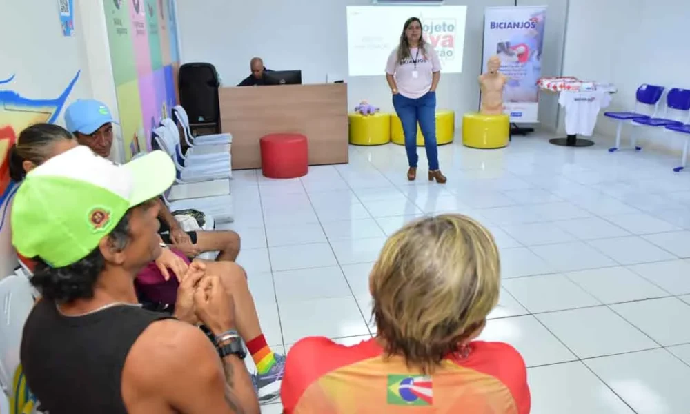 O Movimento Salvador Vai de Bike realizou nesta segunda-feira (17), em parceria com equipe do Serviço de Atendimento Movel de Urgência (Samu)  