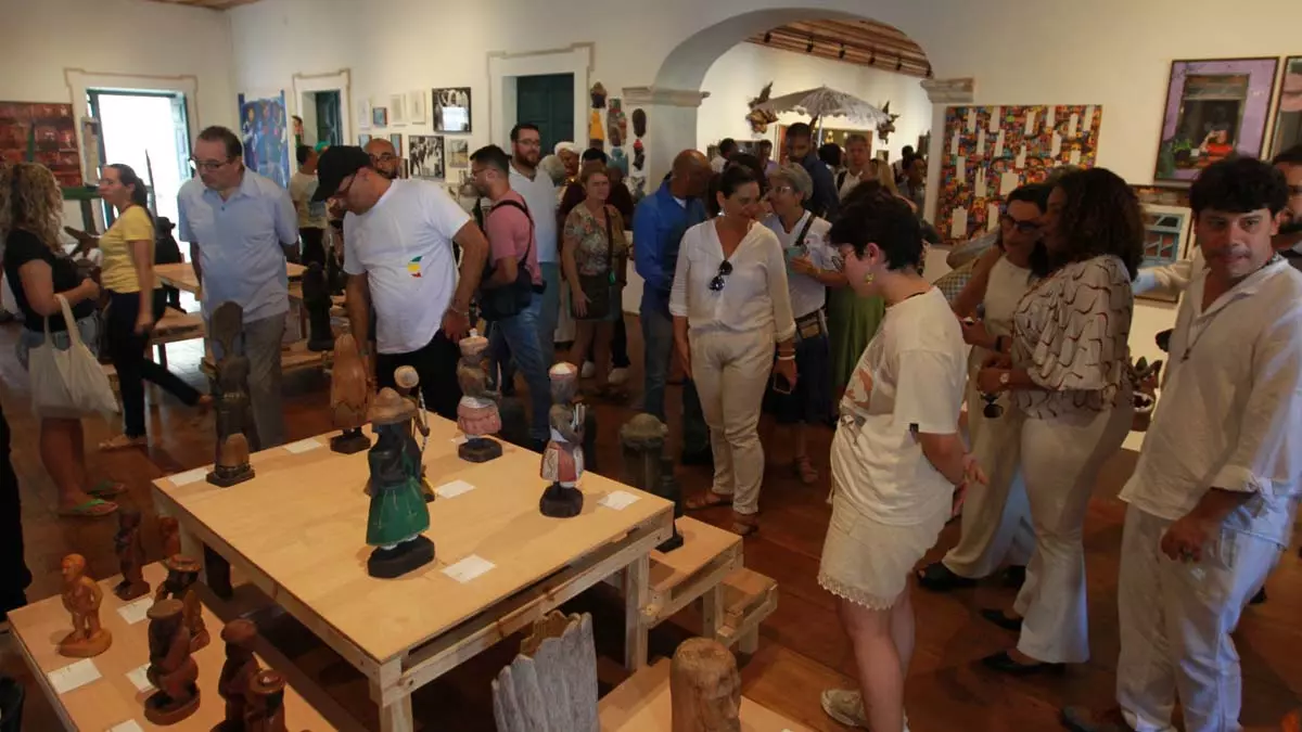  A história de luta e resistência popular desde a redemocratização do Brasil desenha a exposição ‘Brasil Futuro: as formas da democracia’,