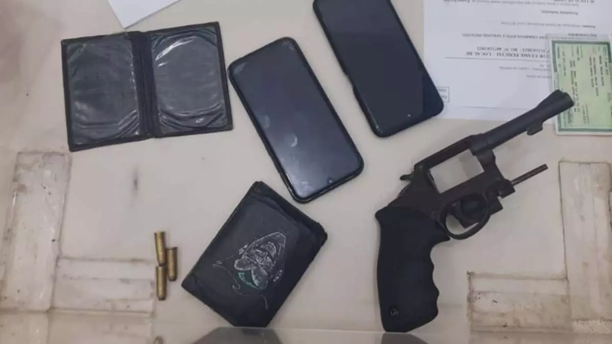 recuperaram celulares na madrugada desta sexta-feira (21), em Lauro de Freitas, Região Metropolitana de Salvador (RMS).  