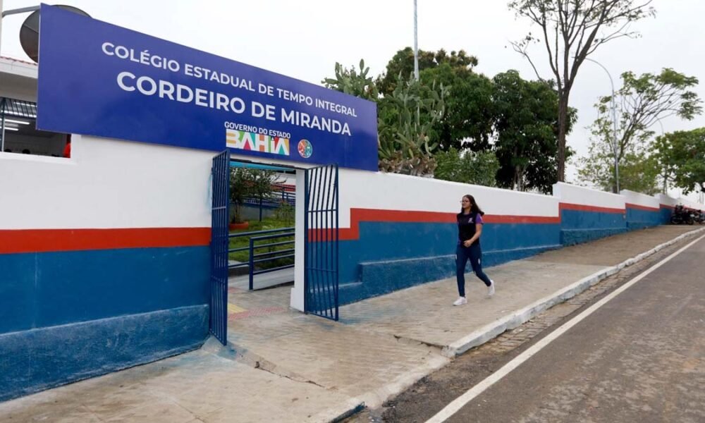 O Colégio Estadual Cordeiro de Miranda, em Itaju do Colônia, no Sul da Bahia, foi inaugurado neste domingo (23), com a nova