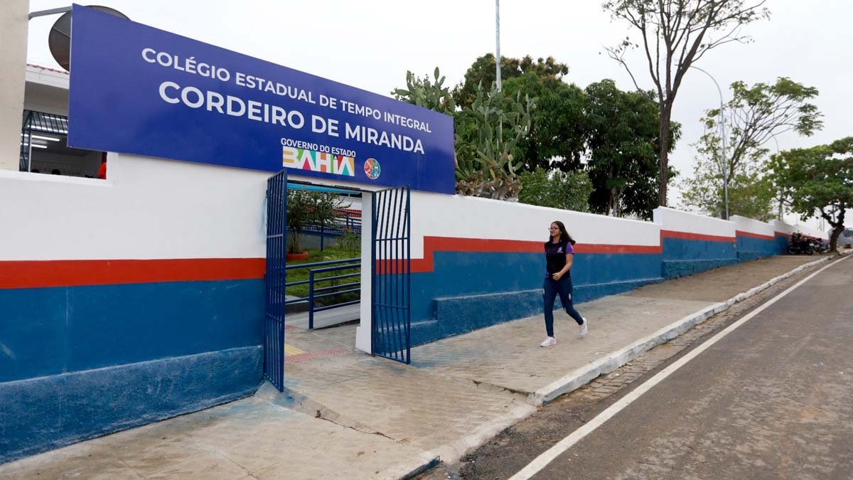 O Colégio Estadual Cordeiro de Miranda, em Itaju do Colônia, no Sul da Bahia, foi inaugurado neste domingo (23), com a nova