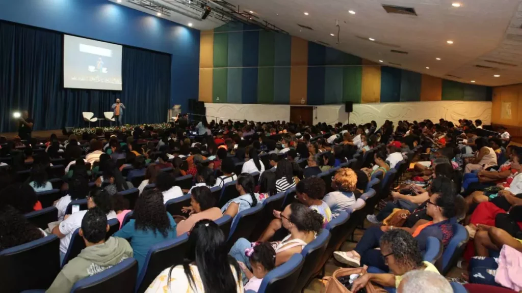 Bahia e práticas pedagógicas na Educação Básica. A atividade foi parte do 2° encontro do Projeto Mais Infância e contou com as