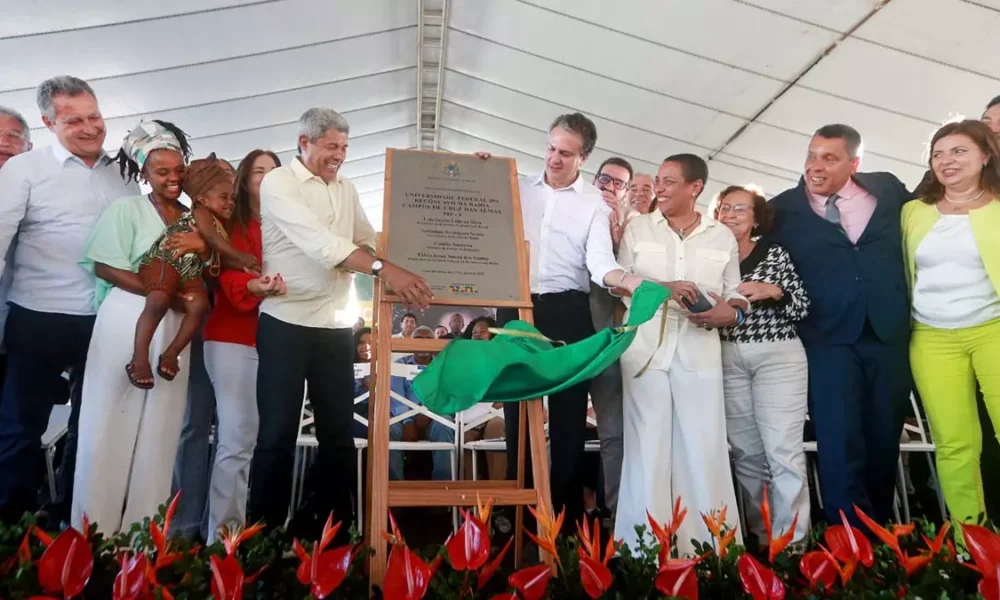 Recôncavo da Bahia (UFRB). O espaço possui quatro mil metros de área construída e vai abrigar a comunidade do Centro de Ciências