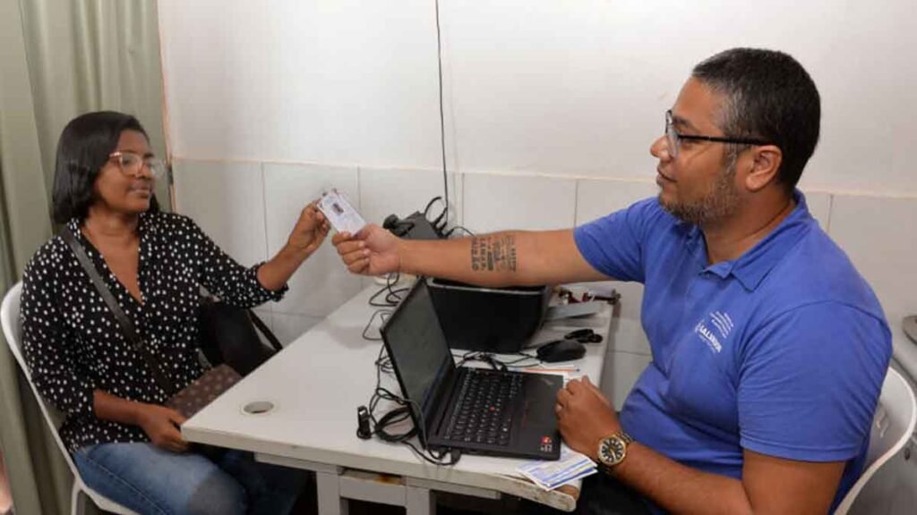 A Secretaria Municipal de Promoção Social, Combate à Pobreza, Esporte e Lazer (Sempre) iniciou nesta semana a confecção da Carteira de Identif