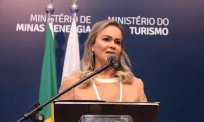 Alexandre Padilha, confirmou na noite desta quinta-feira (6) a saída da ministra do Turismo, Daniela Carneiro (União Brasil-RJ), do