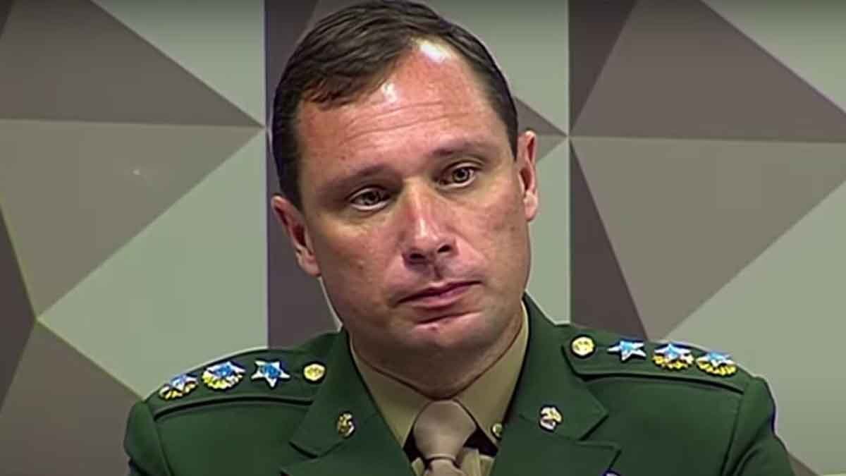 O tenente-coronel Mauro Cid, que foi ajudante de ordens do ex-presidente Jair Bolsonaro nos quatro anos de governo, acatou orientação de sua