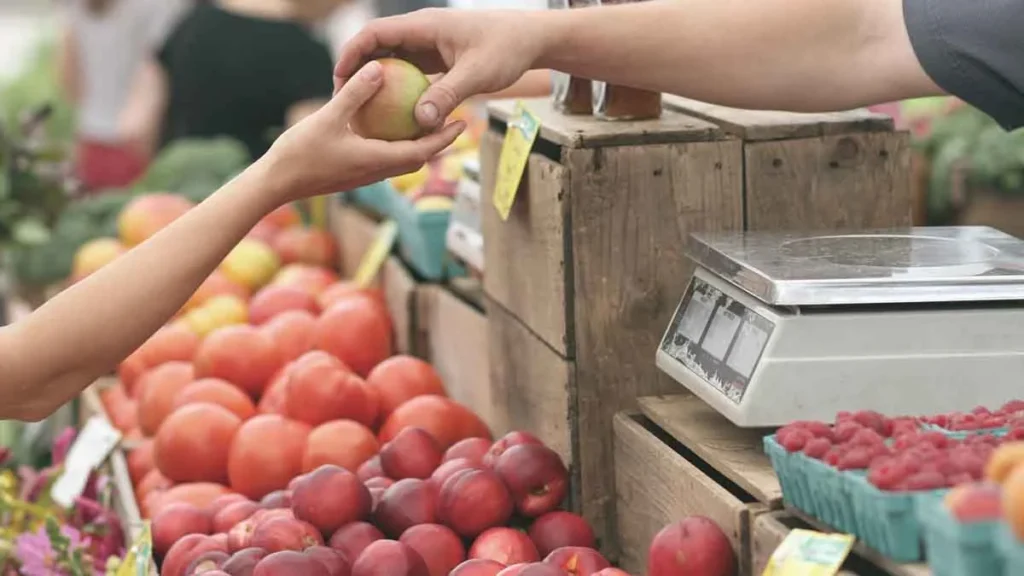 O Índice Nacional de Preços ao Consumidor Amplo (IPCA) caiu 0,08% em junho, a primeira deflação desde setembro de 2022, quando o preço ao con