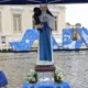 Quem passou pela Praça Municipal, no Centro de Salvador, nesta terça-feira (1º), se deparou com a imagem de Santa Dulce dos