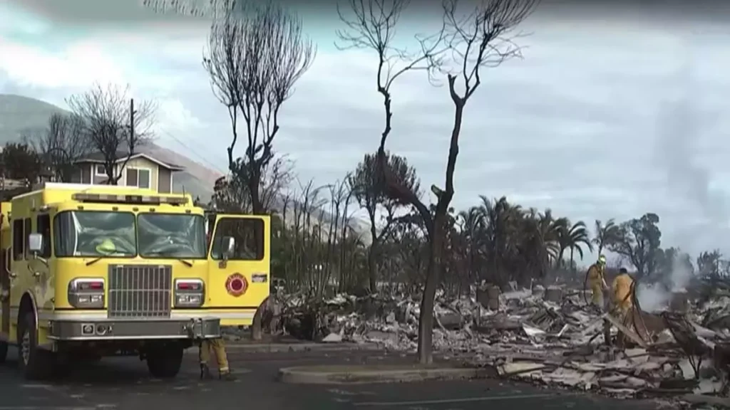 Pelo menos 93 pessoas morreram no incêndio que consumiu a cidade histórica de Lahaina, na ilha havaiana de Maui, disseram autoridades,