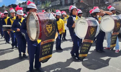 nas fanfarras. Já no interior, 74 escolas irão participar das festividades cívicas, em 44 municípios como Entre Rios, Retirolândia e