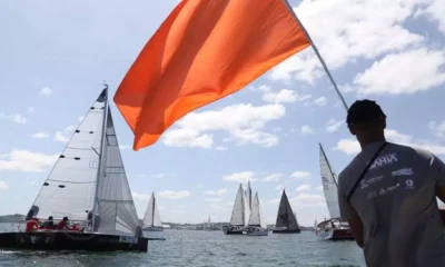 A 54ª edição da Regata Aratu-Maragojipe, uma das mais tradicionais do Brasil, foi disputada, neste sábado (26), por cerca de 1.200