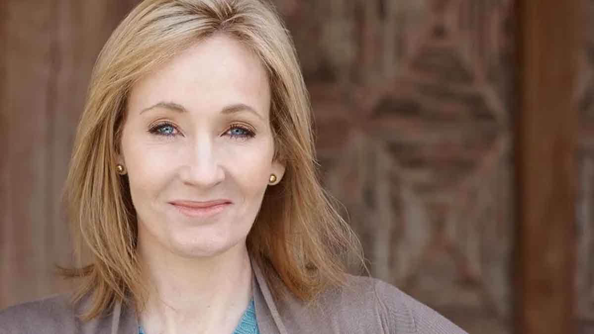 A escritora de Harry Potter, J.K. Rowling, foi removida do espaço para a obra, no Museu de Cultura Pop dos Estados Unidos após polêmicas falas