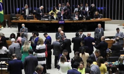 A Câmara dos Deputados aprovou nesta terça-feira (29) o regime de urgência para a proposta que prorroga a desoneração da folha de pagamentos