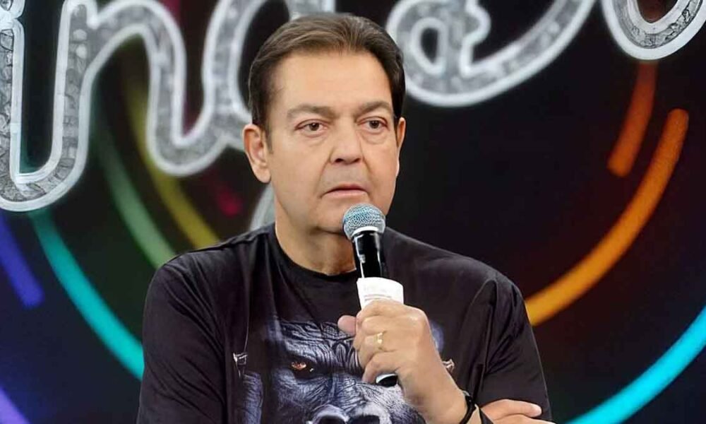 O apresentador Fausto Silva, conhecido como Faustão, passou por cirurgia para transplante de coração na tarde deste domingo (27). Ele está in