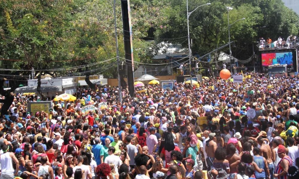 militares, civis e técnicos, além de bombeiros atuarão na 20ª Parada do Orgulho LGBTQIAPN+. O evento acontecerá no próximo domingo