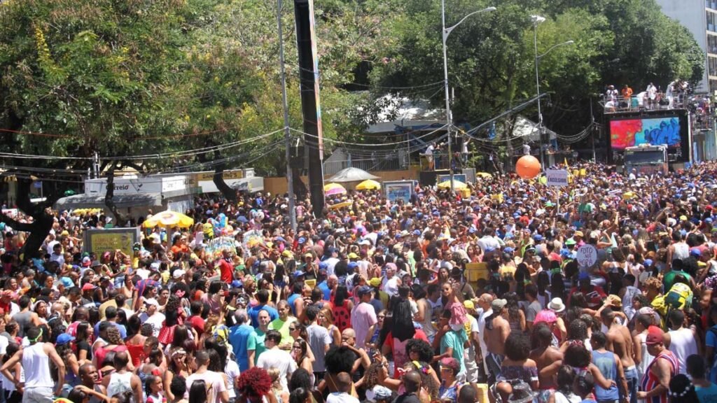 militares, civis e técnicos, além de bombeiros atuarão na 20ª Parada do Orgulho LGBTQIAPN+. O evento acontecerá no próximo domingo