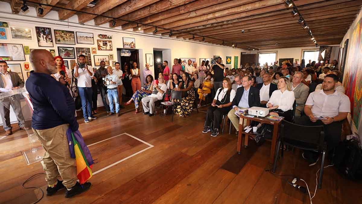 Entre os dias 3 e 9 de setembro, o Grupo Gay da Bahia (GGB) promove a VII Semana da Diversidade, que culminará na 20ª Parada do Orgulho LGBT+ da Bahia, que neste ano tem como tema “Por mais diversidade no mundo coorporativo”.